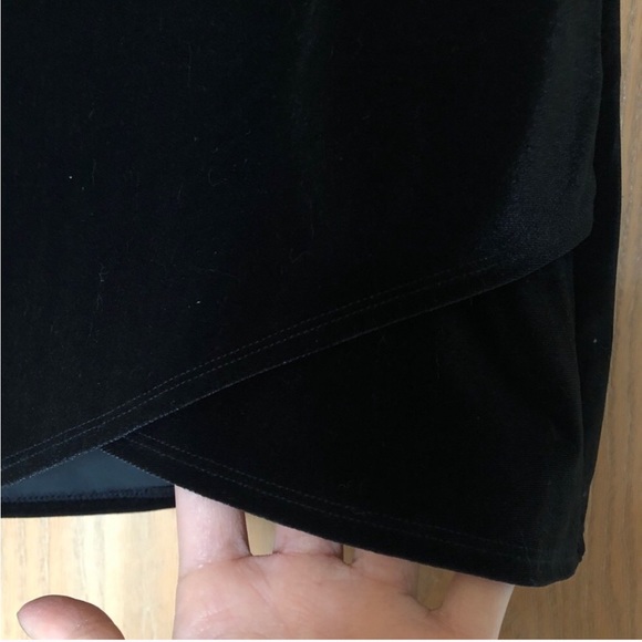 Hollister Velvet Crop Top and Mini Skirt Set - Picture 7 of 8